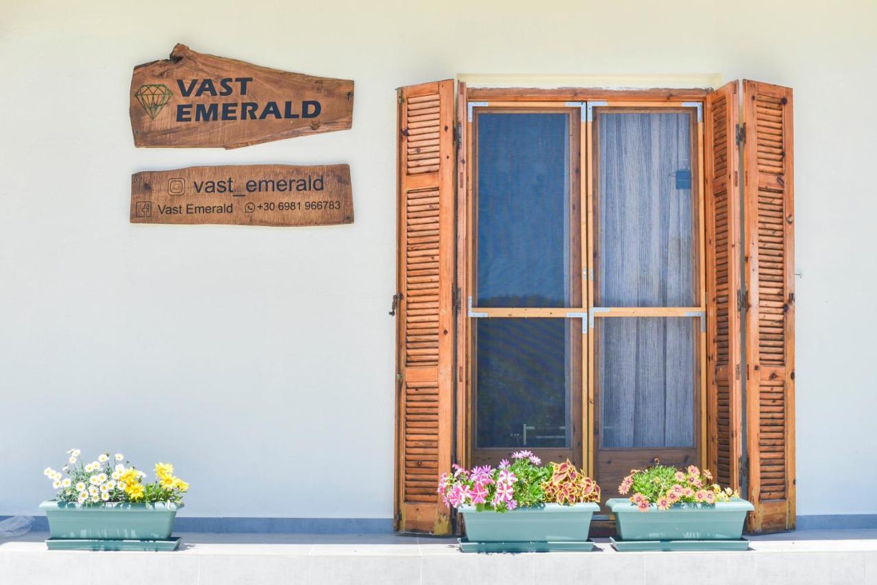 Vast Emerald, The Only House In Kavourotrypes 사르티 외부 사진